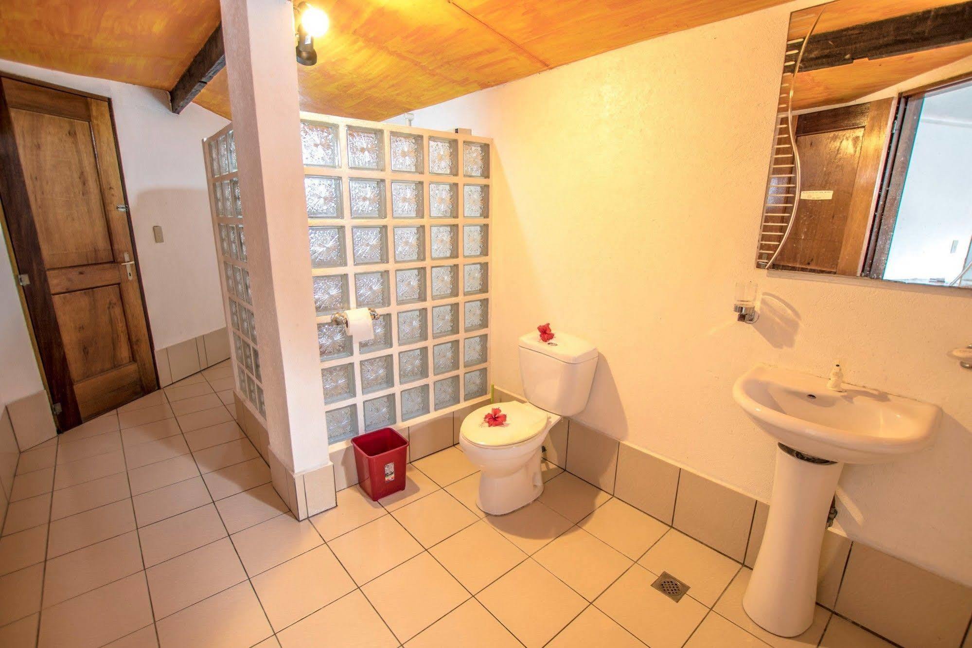 Bamboo Resthouse Resort Balabag (Boracay)