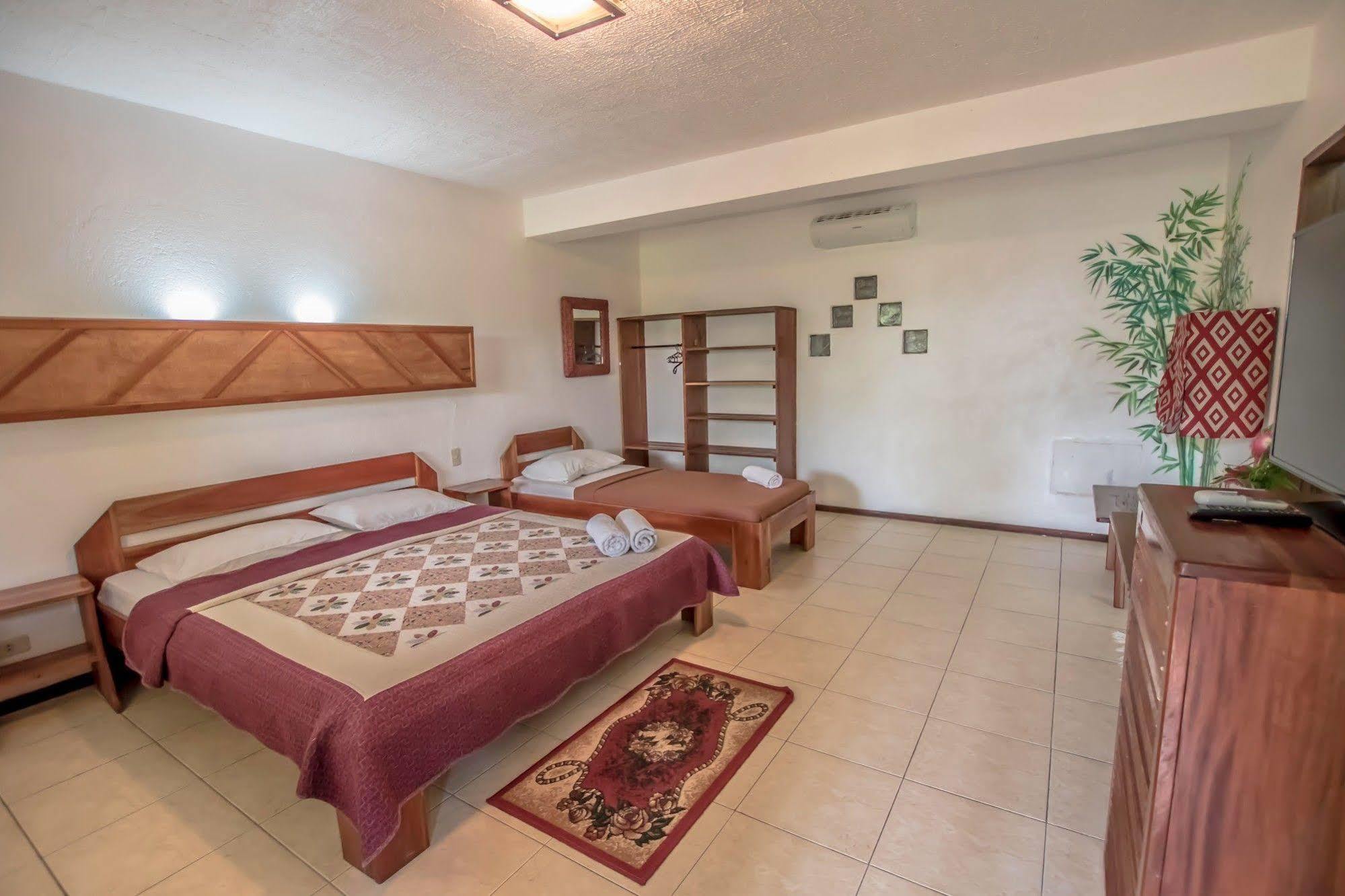 Bamboo Resthouse Resort 3*